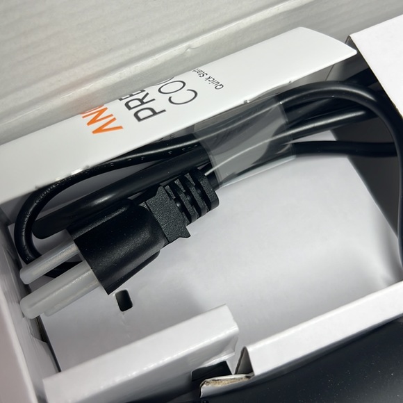 Anova Precision® Cooker Plug Type: CA Plug (120V) - Picture 3 of 6